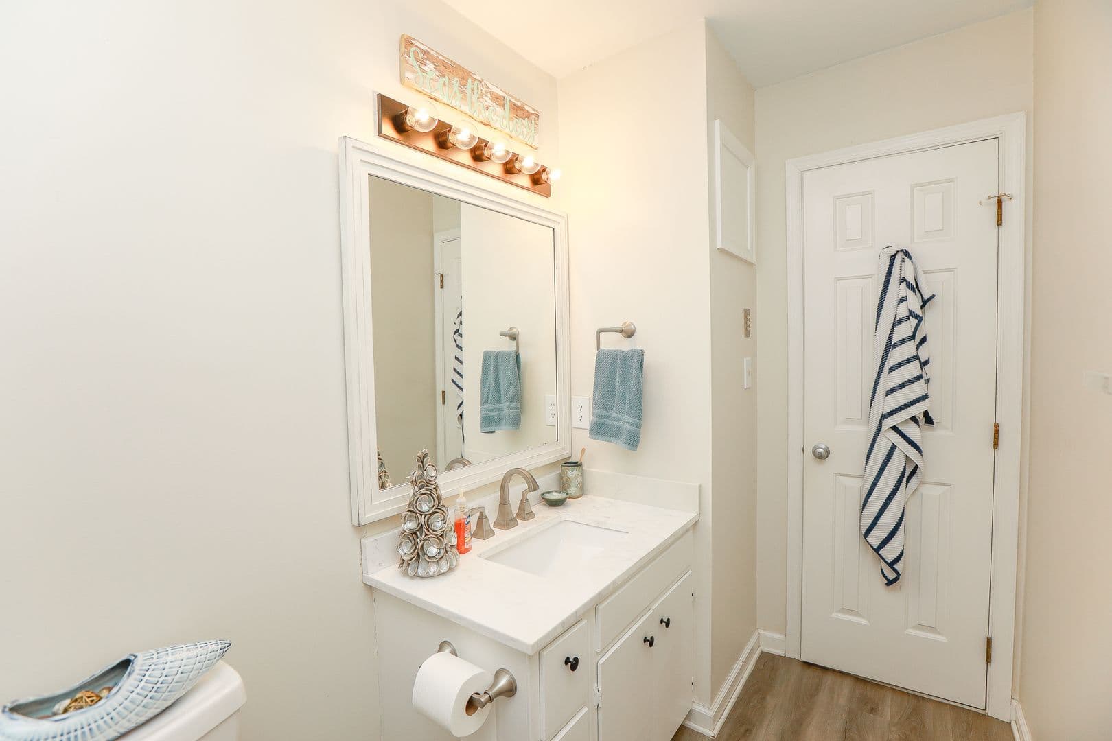 Williamsburg Condo: 86 Winster Fax Rd.