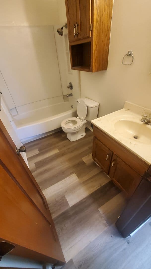 Manhattan Condo: 822 Fremont #9