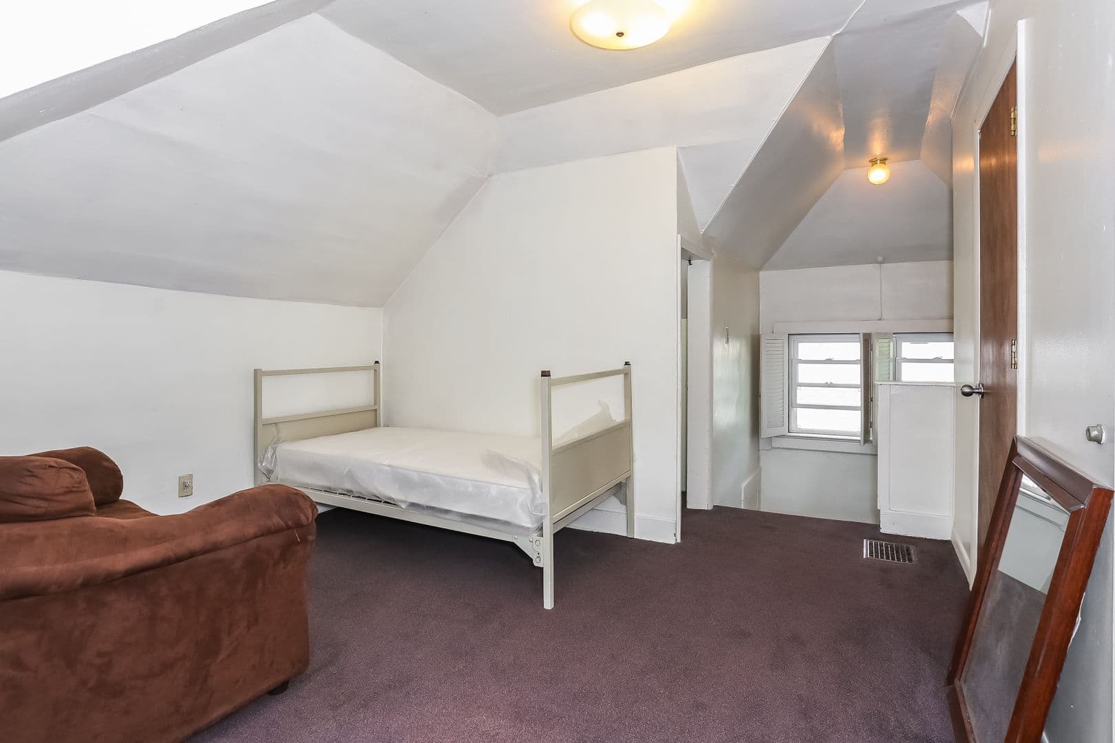 Ann Arbor House: 1329.5 S. University Ave