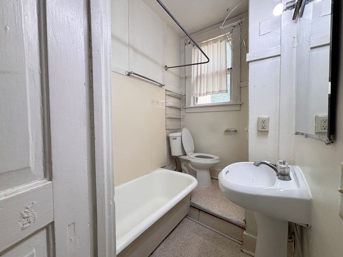 Ann Arbor Apartment: 1307 Washtenaw Ave