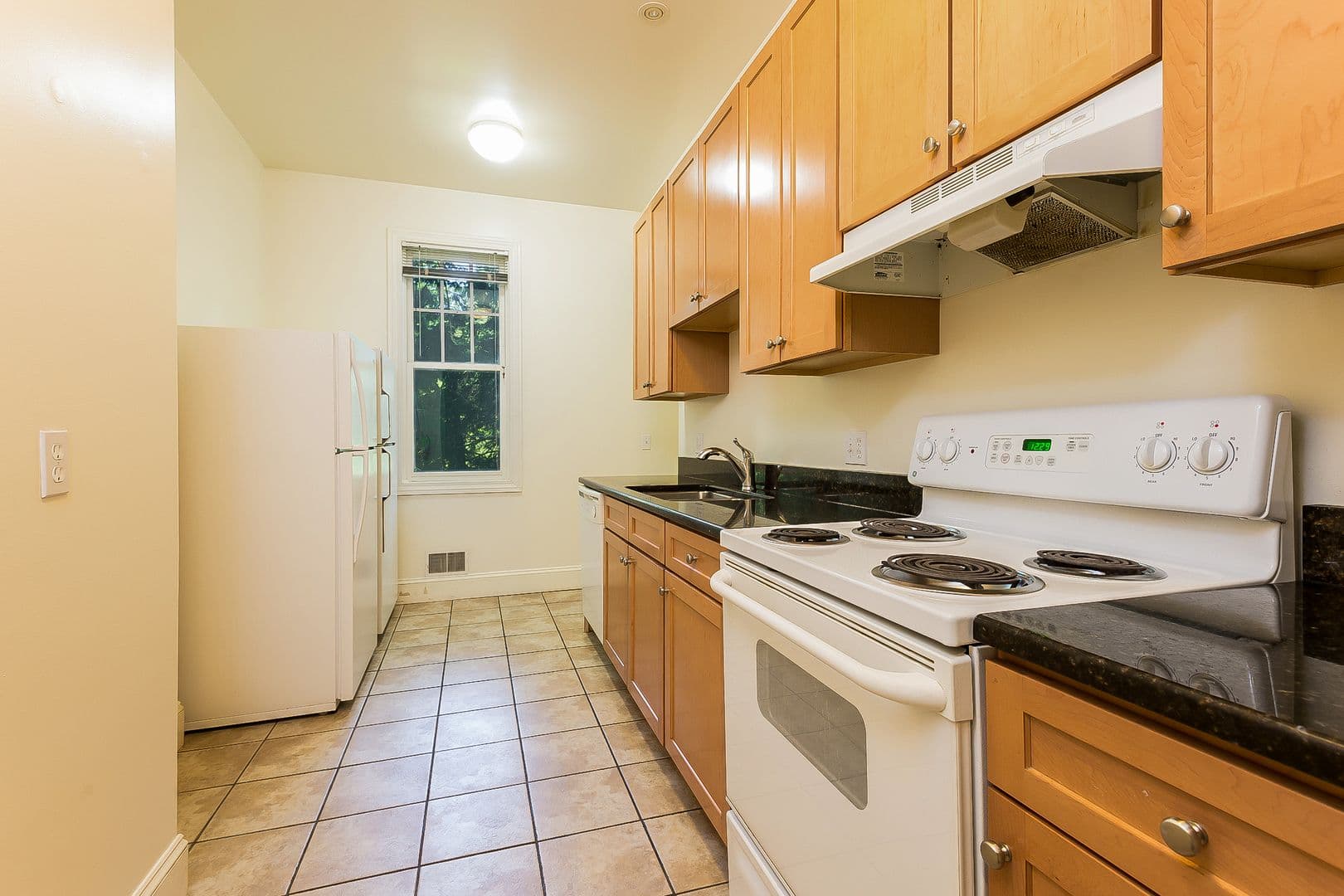 Ann Arbor Apartment: 1610-1612 Washtenaw Ave