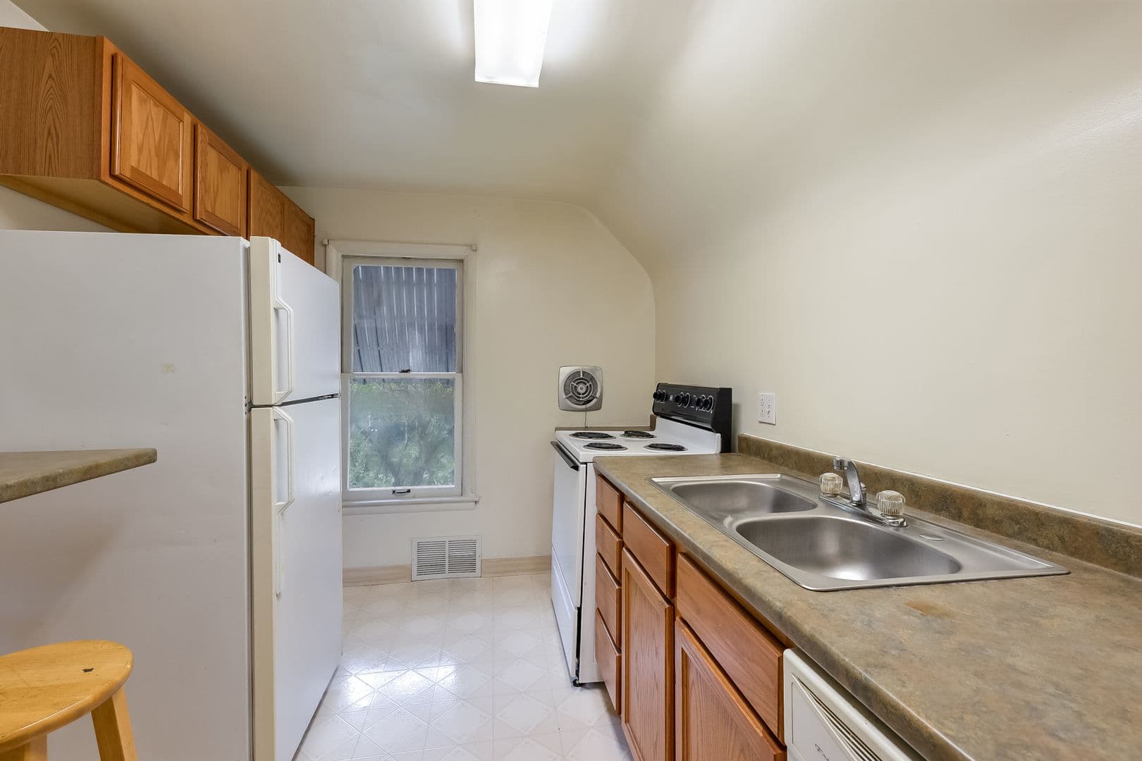 Ann Arbor Apartment: 1331 Washtenaw Ave