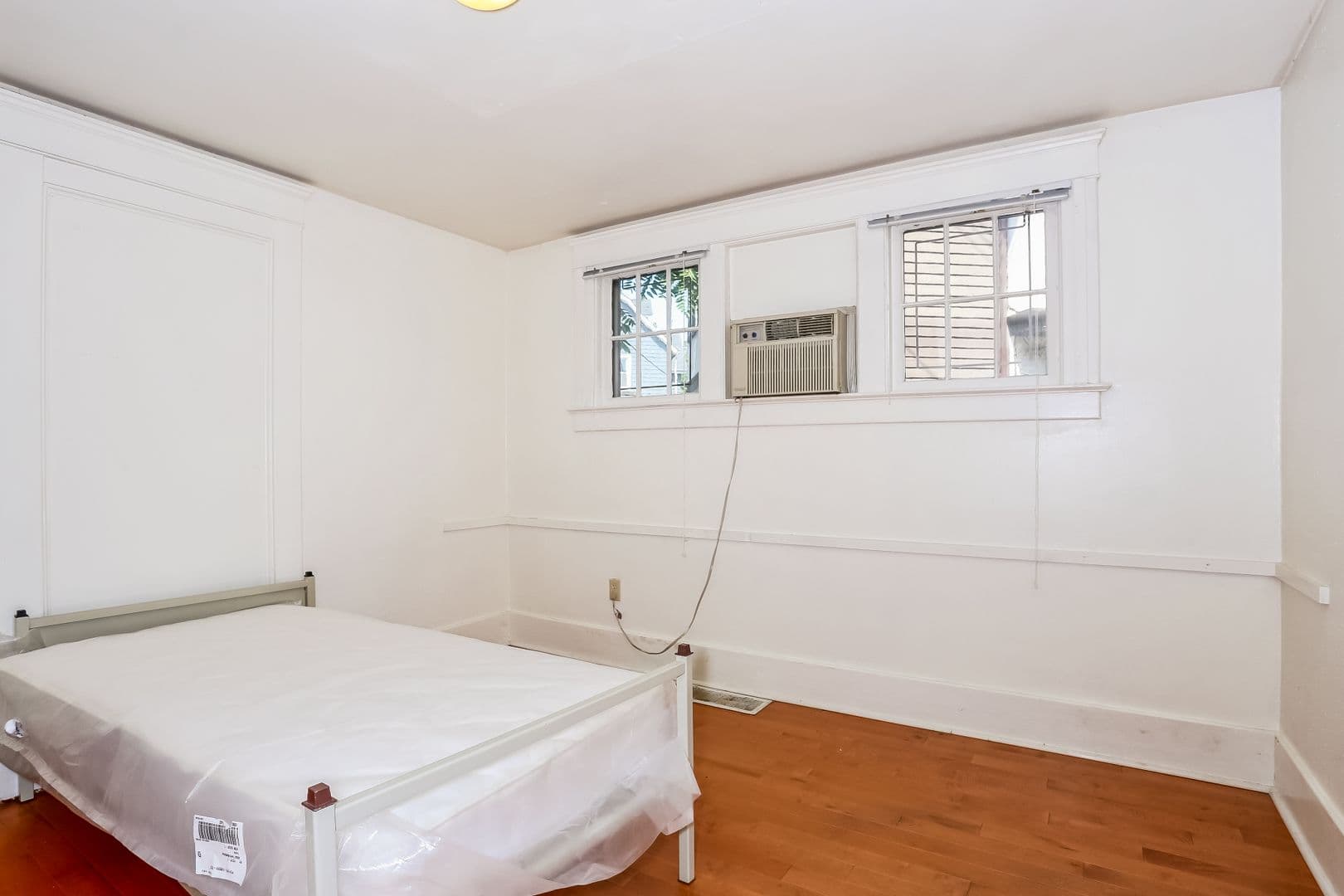 Ann Arbor House: 1329.5 S. University Ave