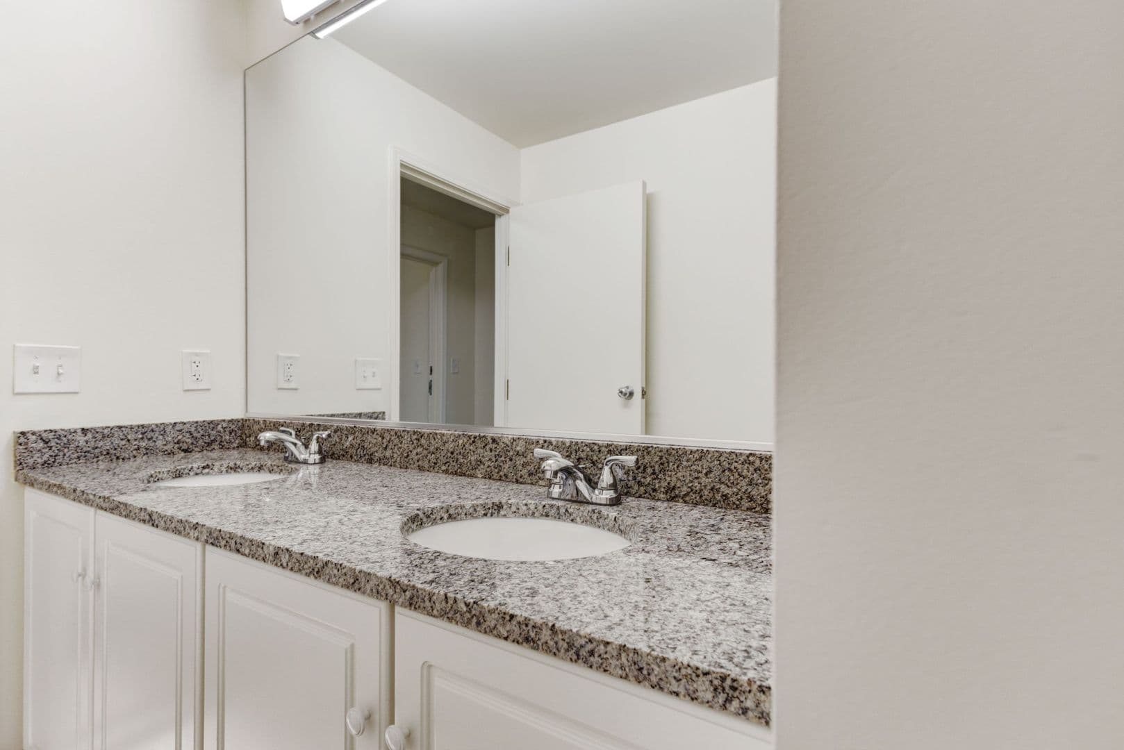 Ann Arbor Apartment: 616 Monroe St