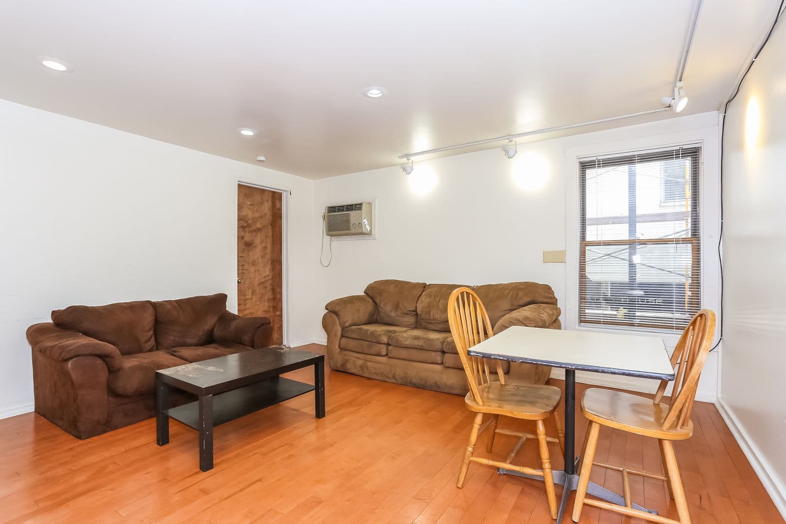 Ann Arbor House: 1329.5 S. University Ave