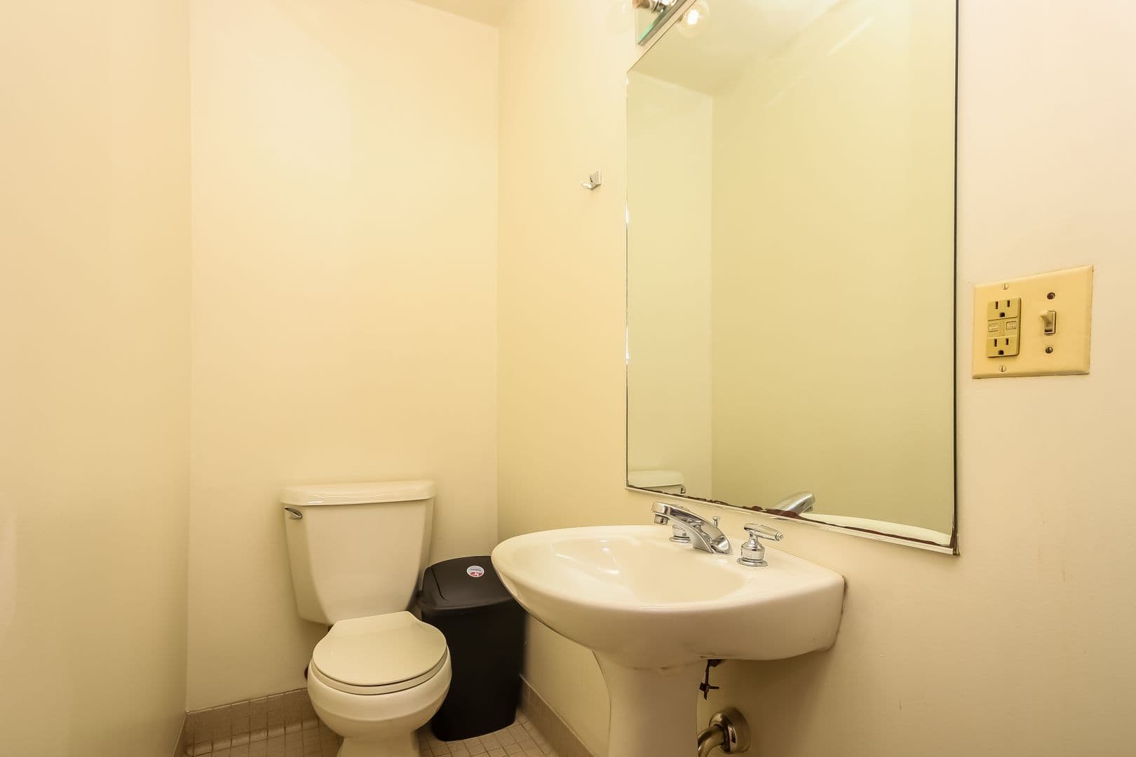 Ann Arbor House: 1344 Wilmot Ct.