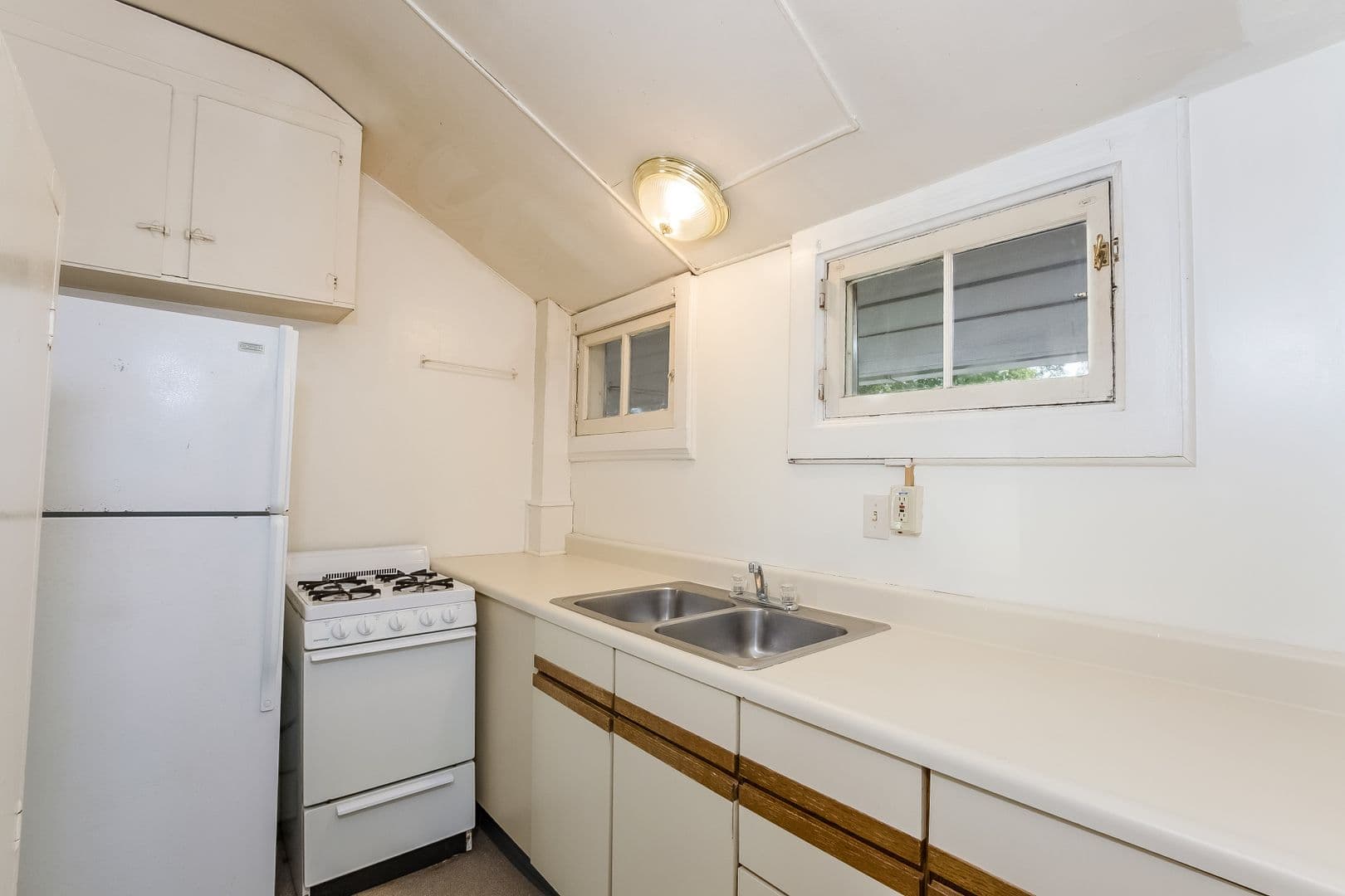 Ann Arbor Apartment: 1307 Washtenaw Ave
