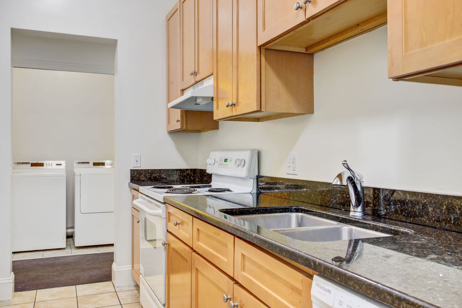 Ann Arbor Apartment: 1610-1612 Washtenaw Ave