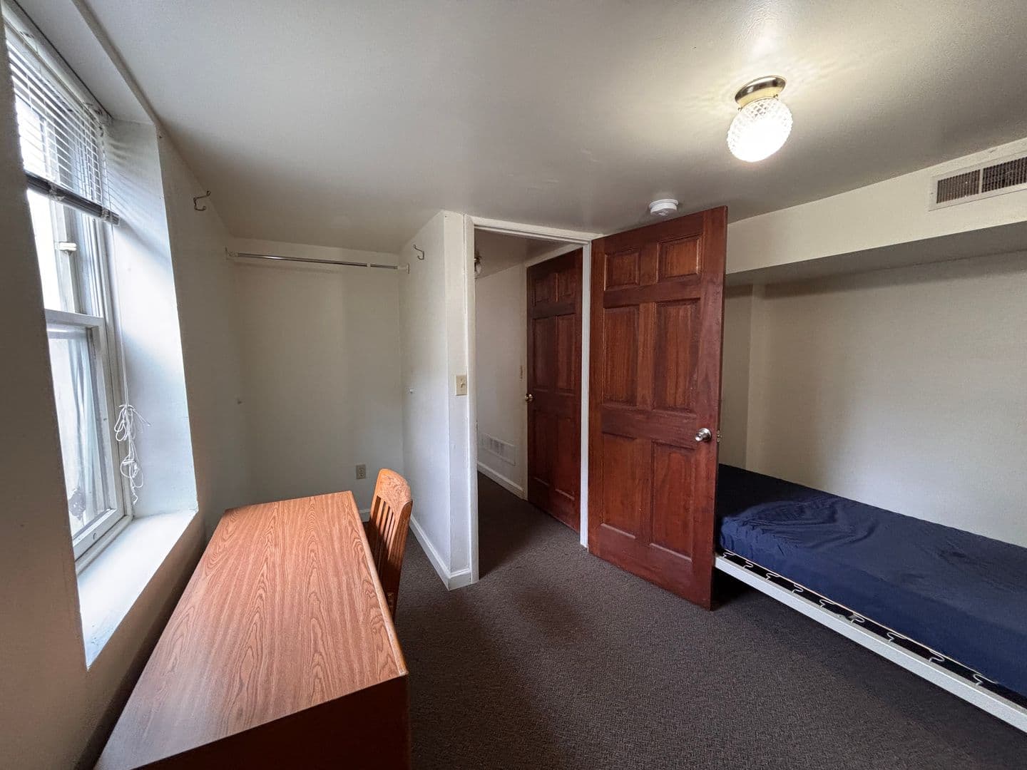 Ann Arbor House: 1318 Wilmot