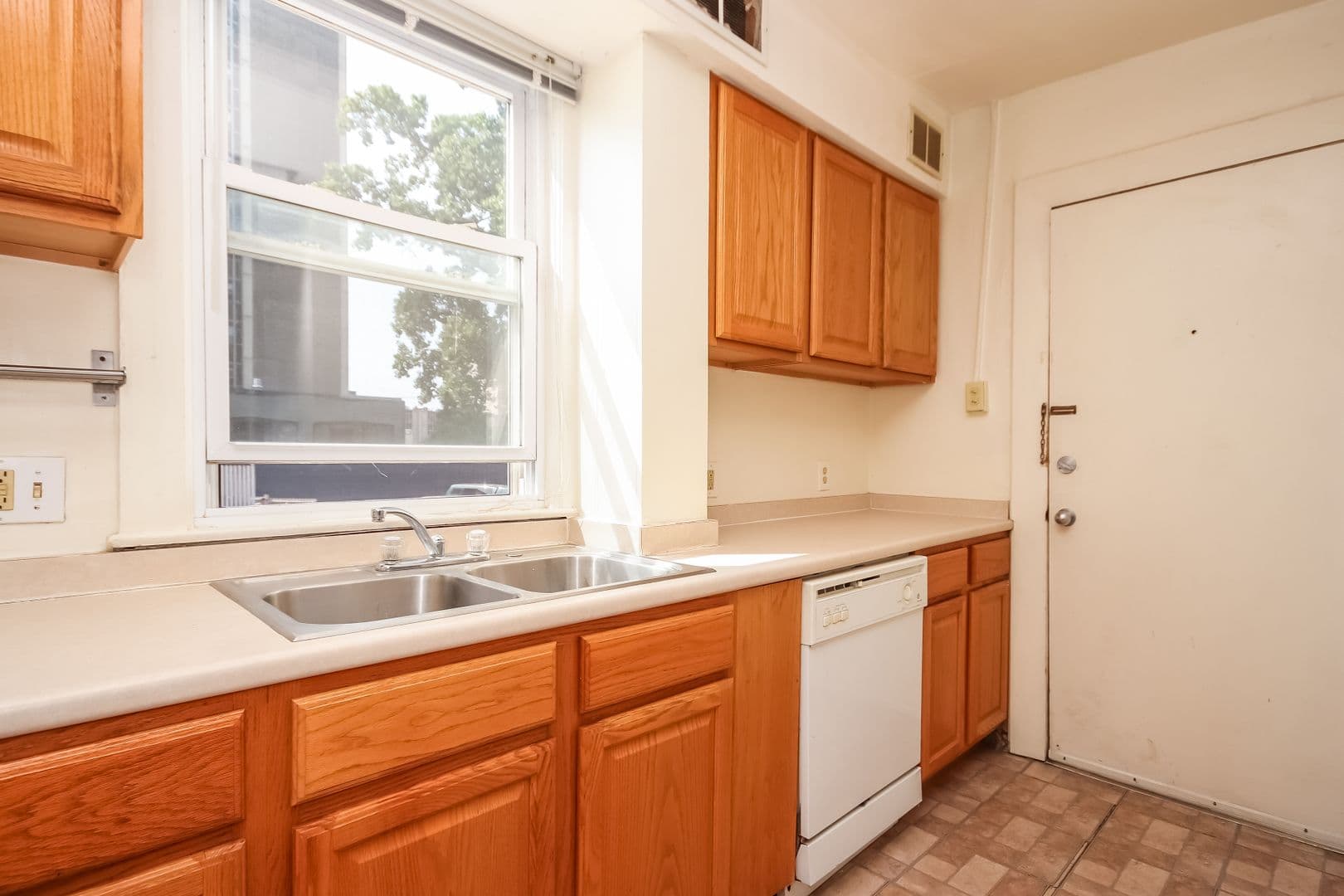 Ann Arbor Apartment: 514 S. Forest Ave