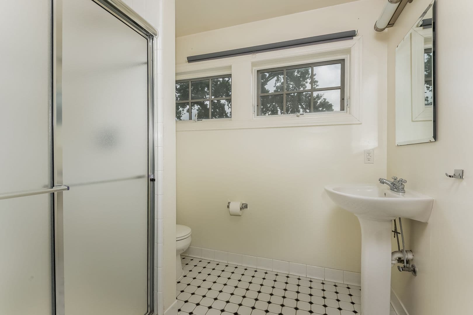 Ann Arbor Apartment: 1616-1618 Washtenaw Ave