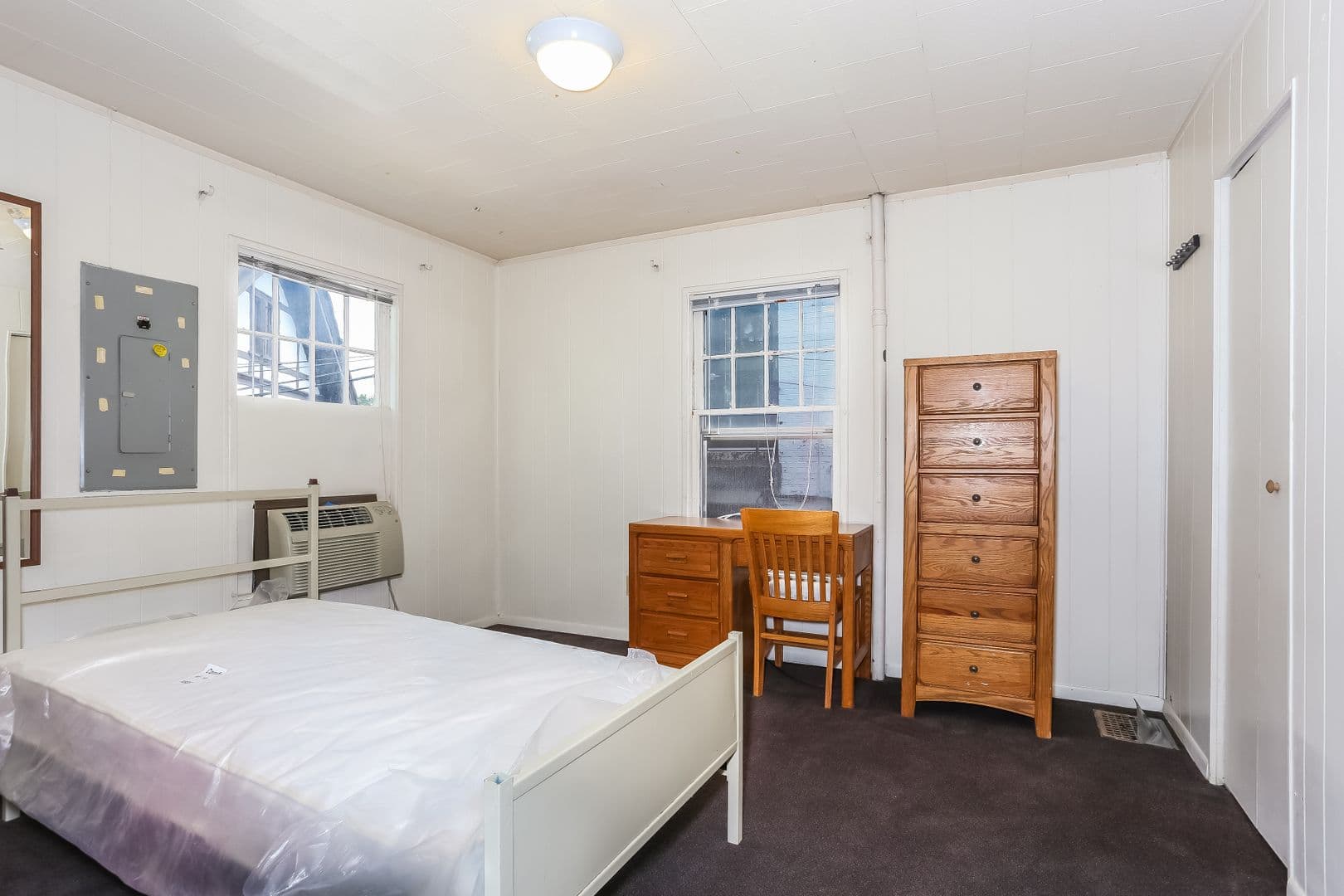 Ann Arbor House: 1329.5 S. University Ave