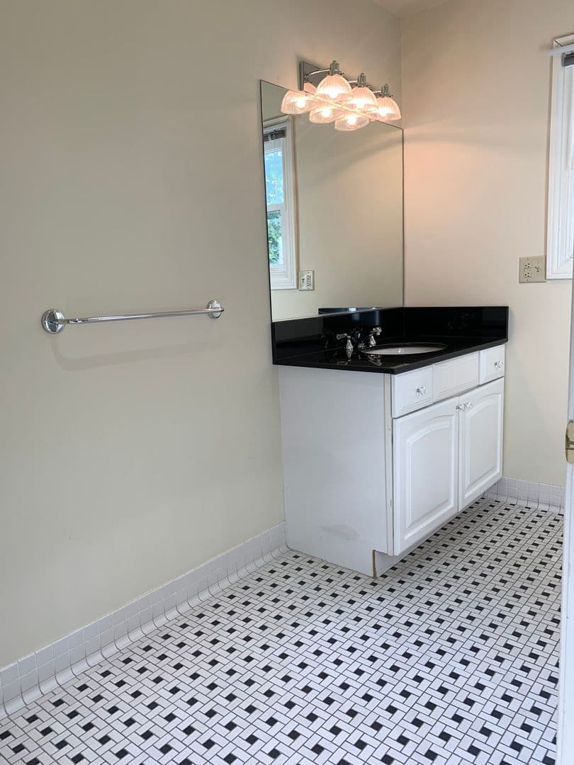 Ann Arbor House: 1327 Geddes Ave