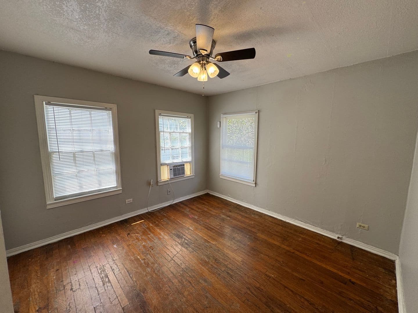 Waco House: 3624 N 23rd St