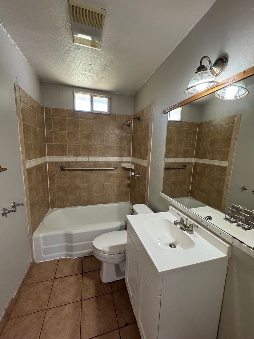 Waco House: 3624 N 23rd St