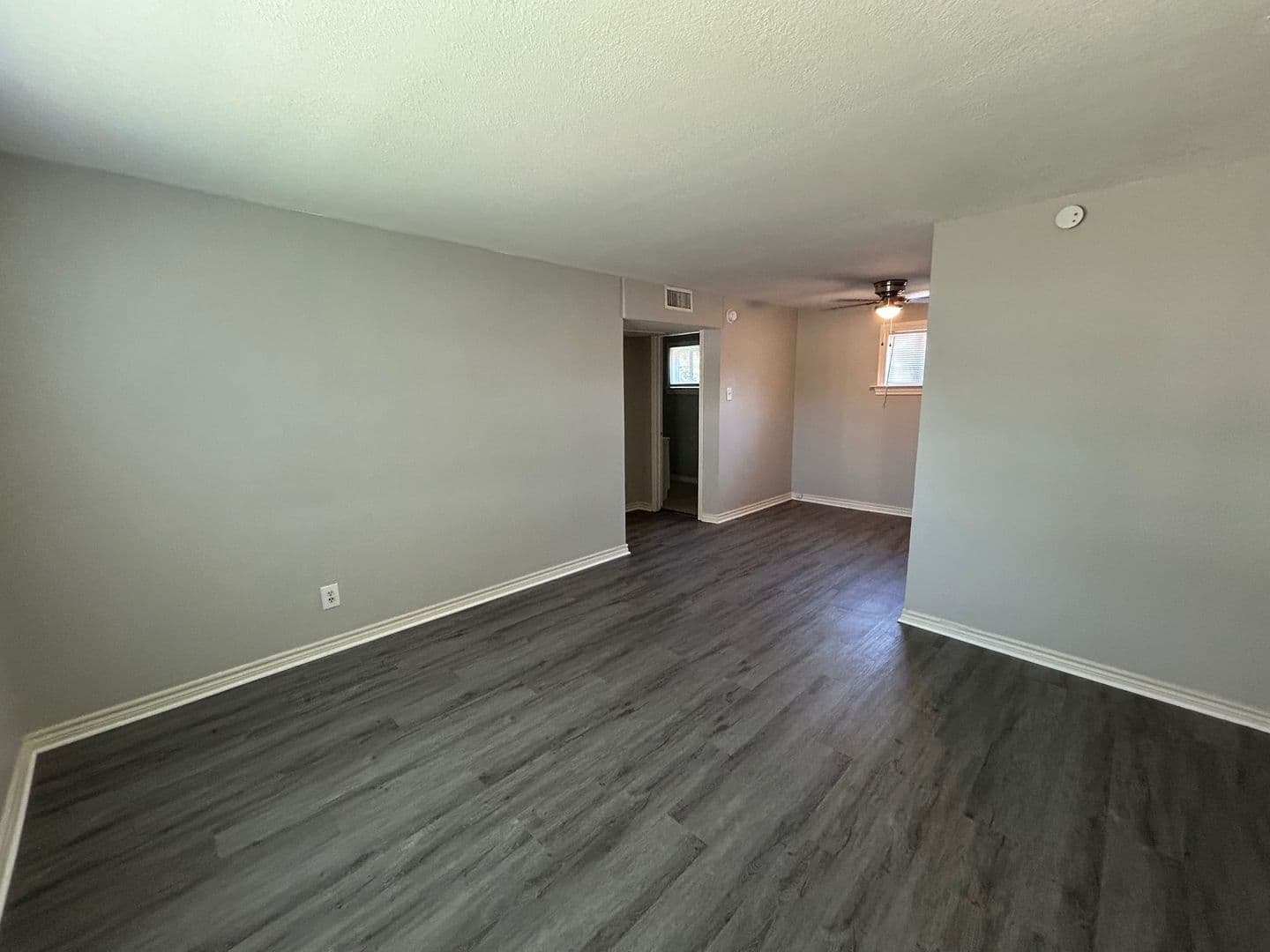 Waco Apartment: 700 S Valley Mills Dr / 3335, 3337, 3339 Willowbrook