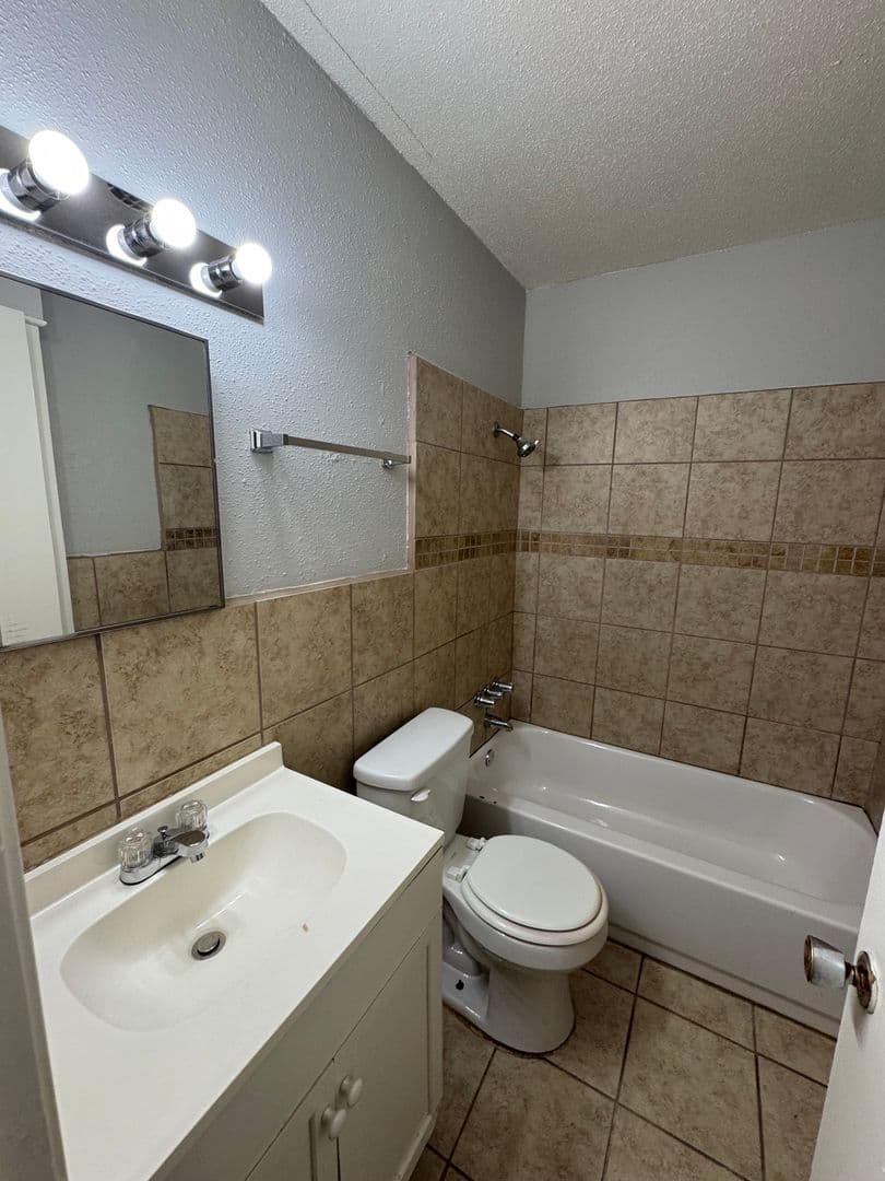 Waco House: 4105 Acree