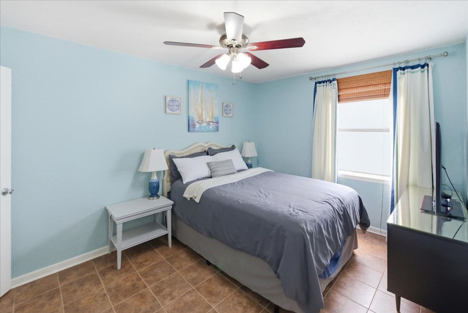 Waco House: 1214 Baylor Ave Unit 110
