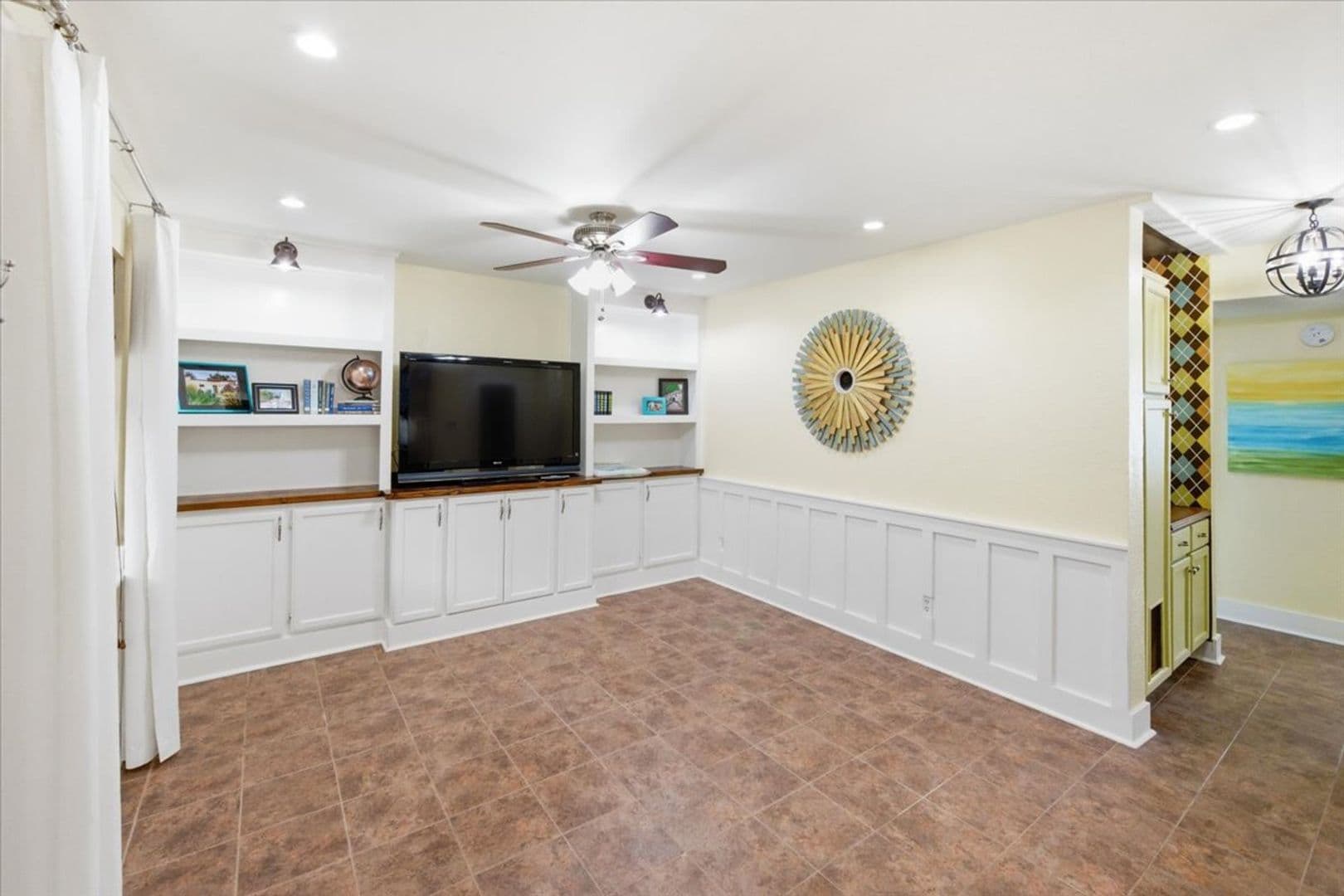 Waco House: 1214 Baylor Ave Unit 110