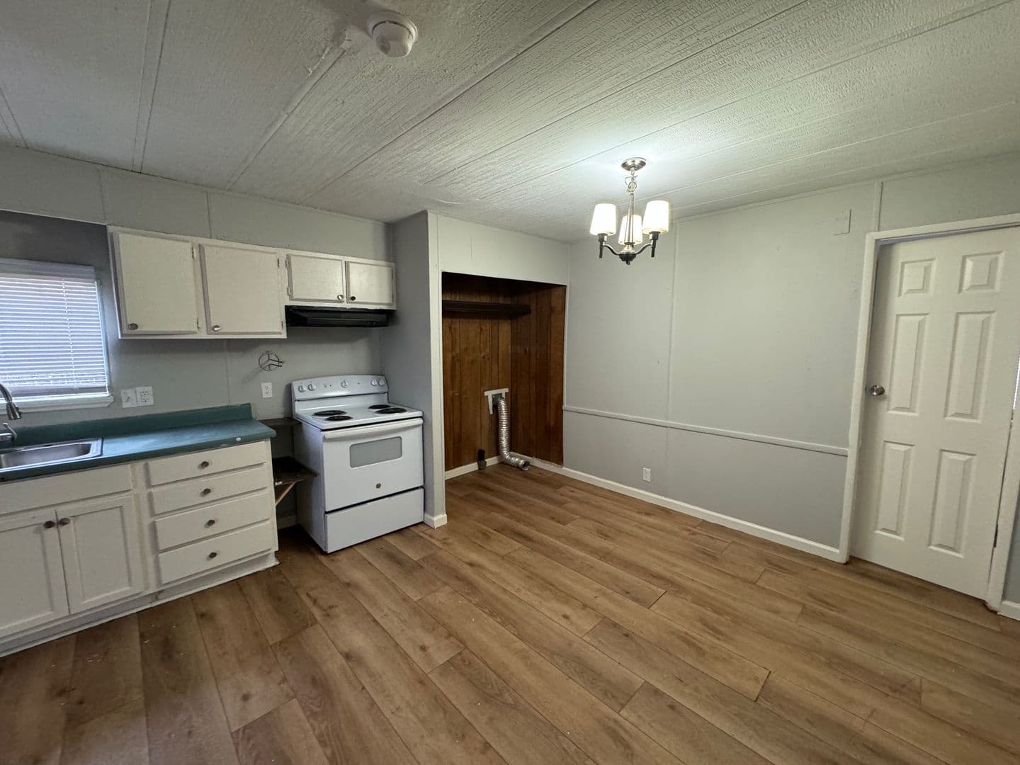 Waco House: 441 Daybreak