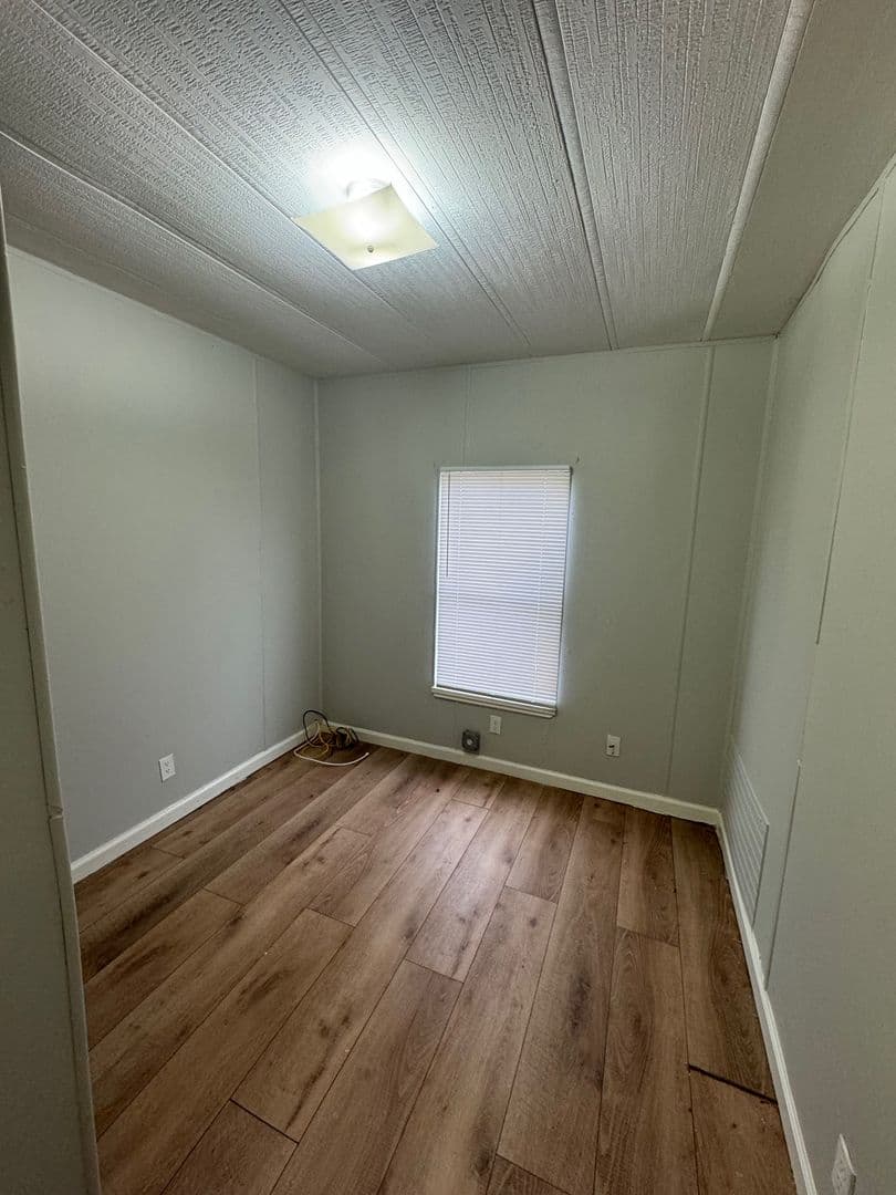Waco House: 441 Daybreak