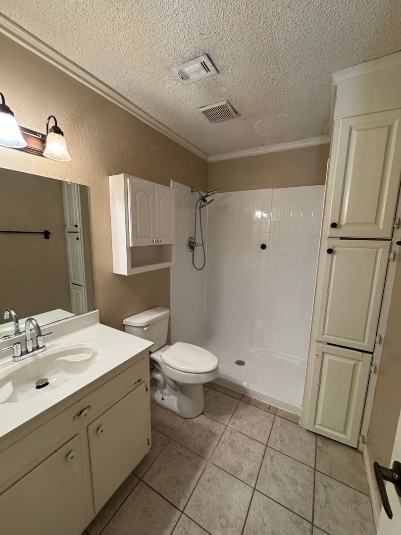 Hewitt House: 243 Westhill