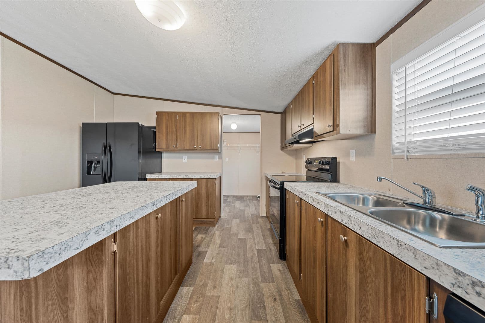 Waco House: 342 Rio Rim