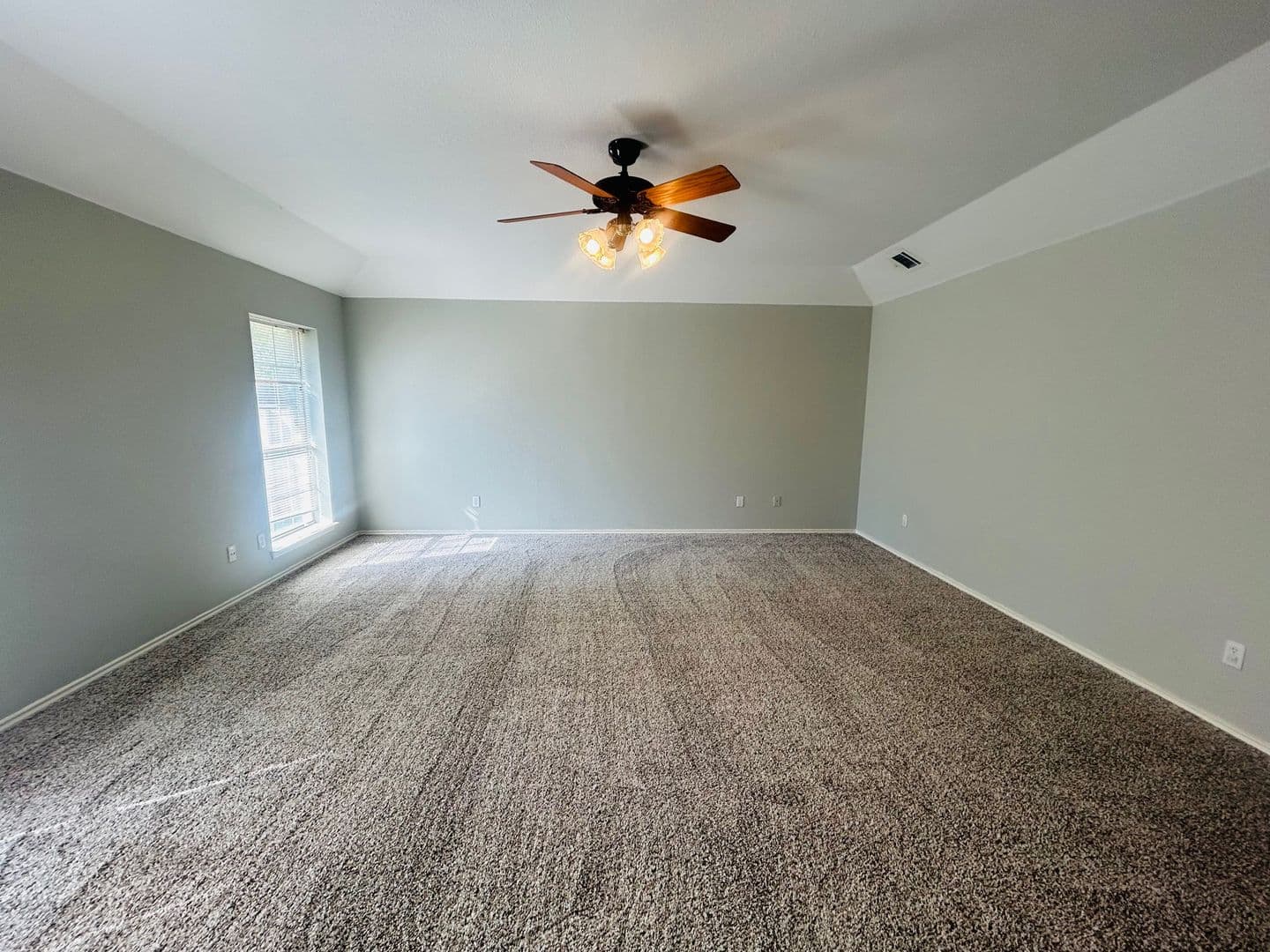 Waco House: 9015 S 3rd