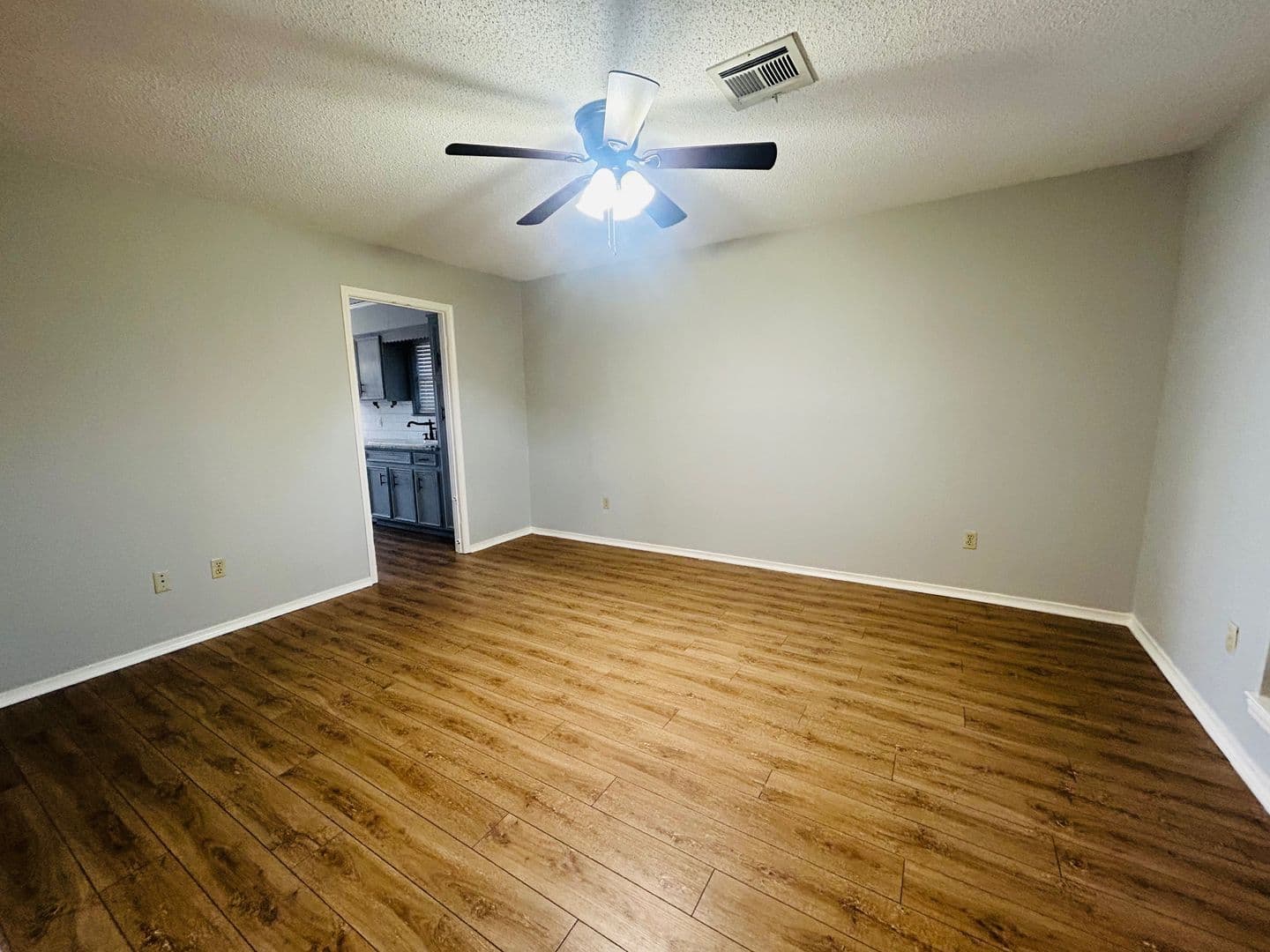 Waco House: 6626 Wiethorn