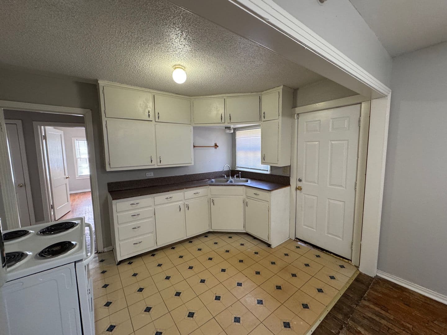Waco House: 3624 N 23rd St