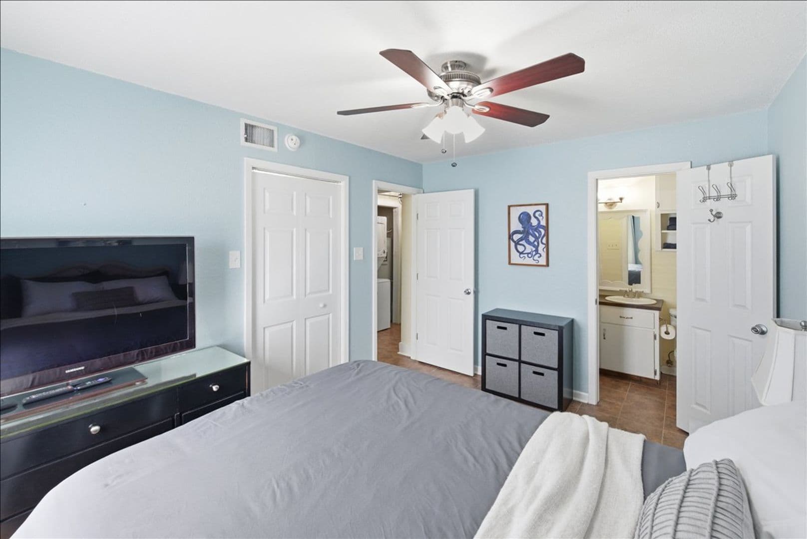 Waco House: 1214 Baylor Ave Unit 110
