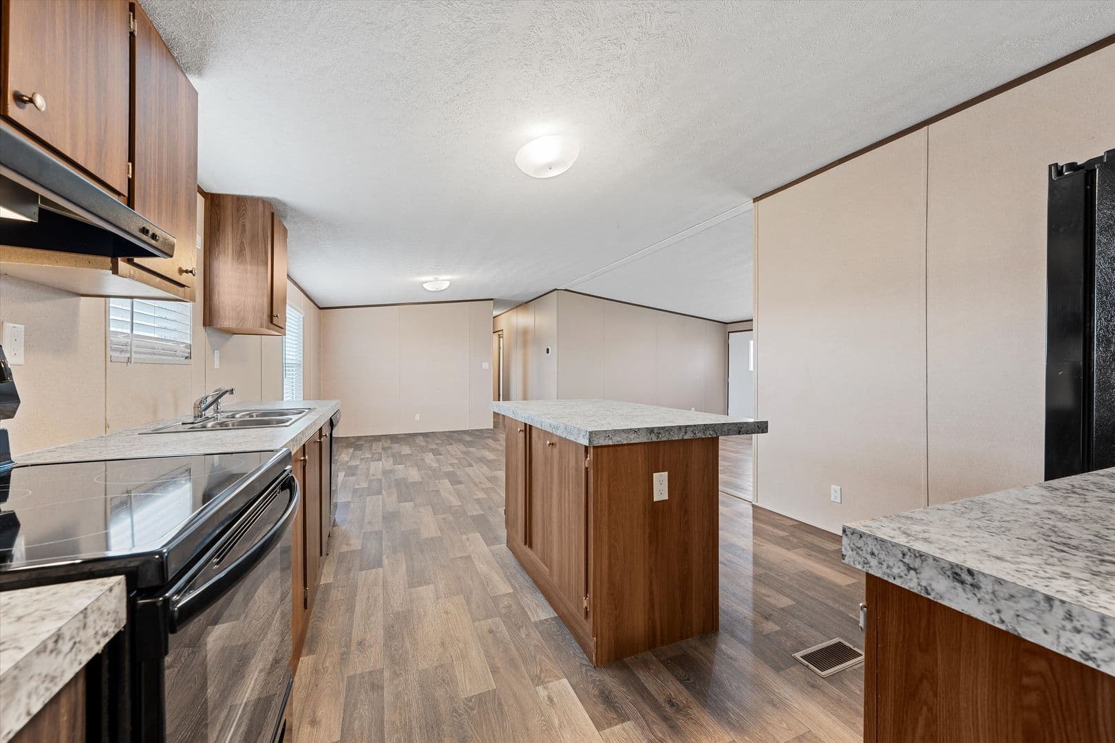 Waco House: 342 Rio Rim