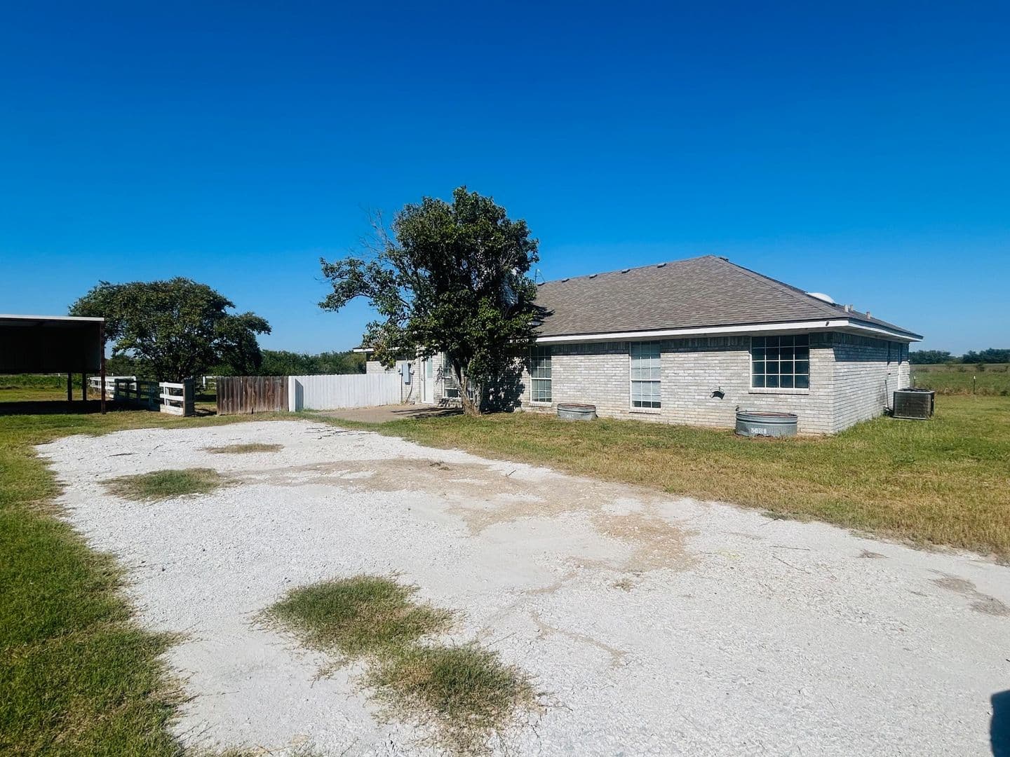 Waco House: 9015 S 3rd