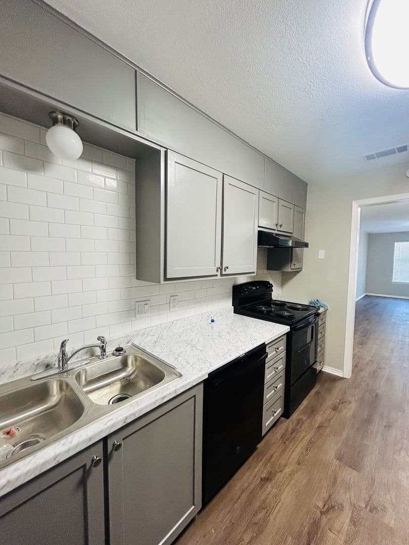 Waco Apartment: 3309 Alta Vista