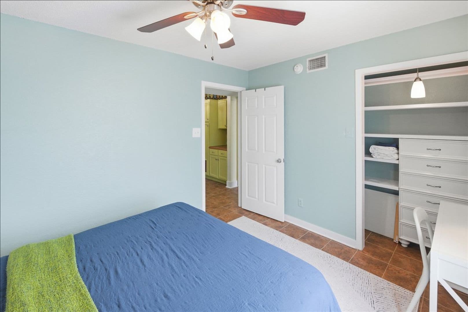 Waco House: 1214 Baylor Ave Unit 110