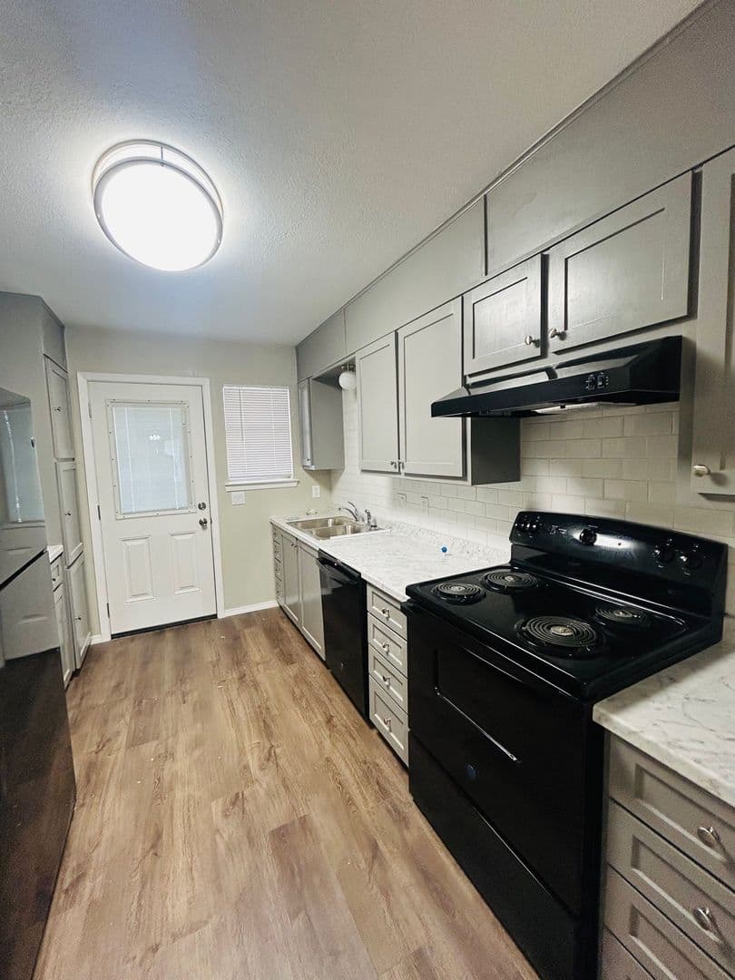 Waco Apartment: 3309 Alta Vista