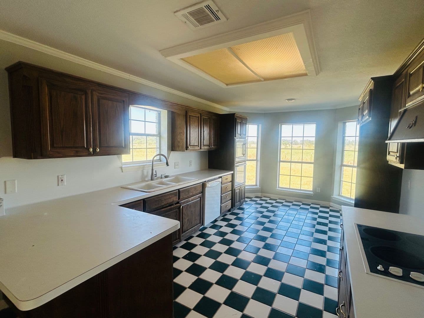 Waco House: 9015 S 3rd