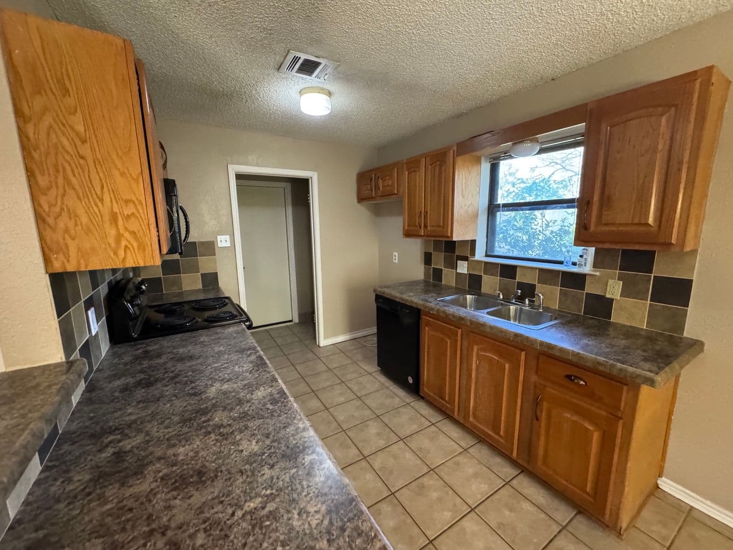 Hewitt House: 243 Westhill