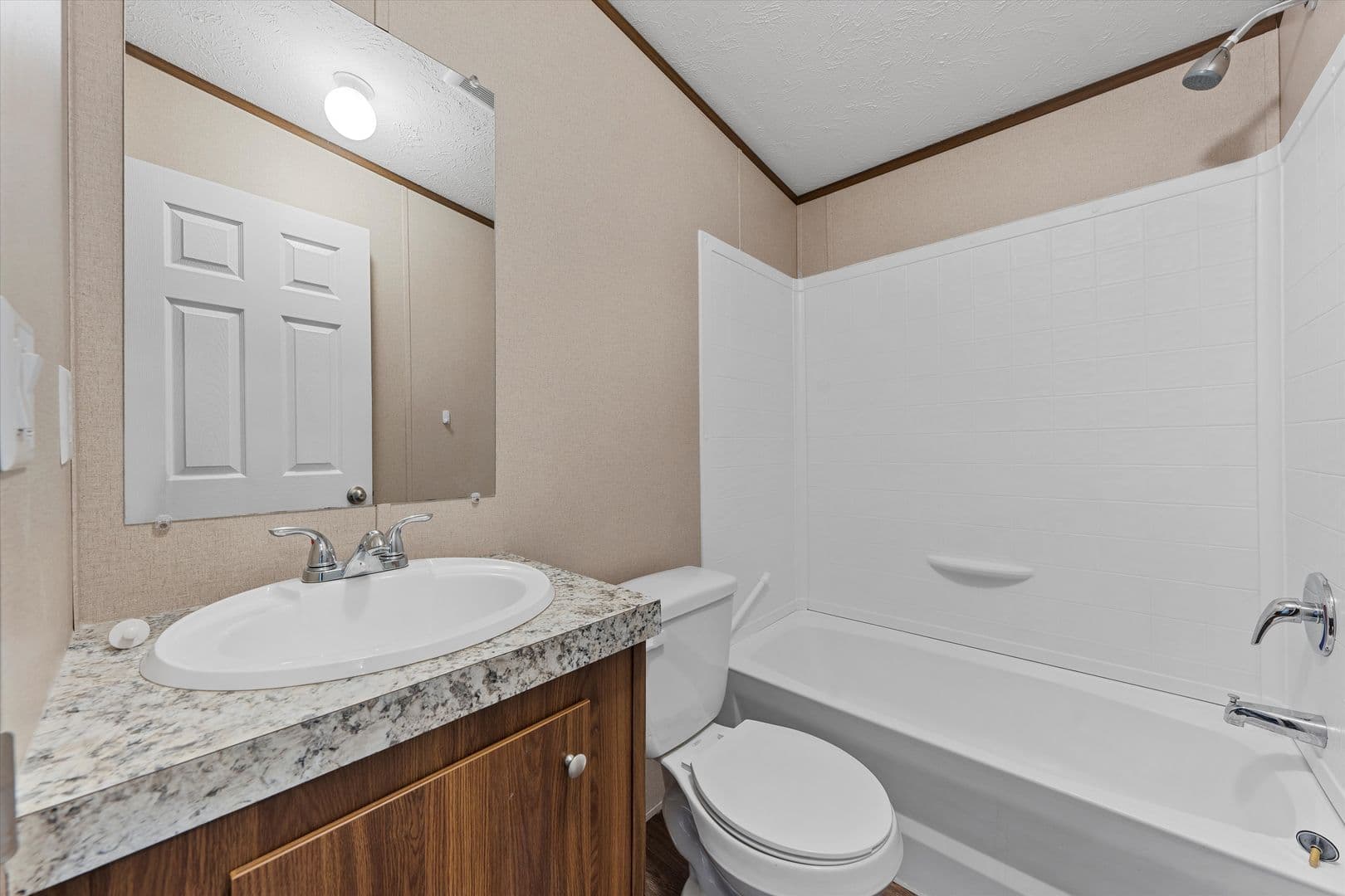 Waco House: 342 Rio Rim