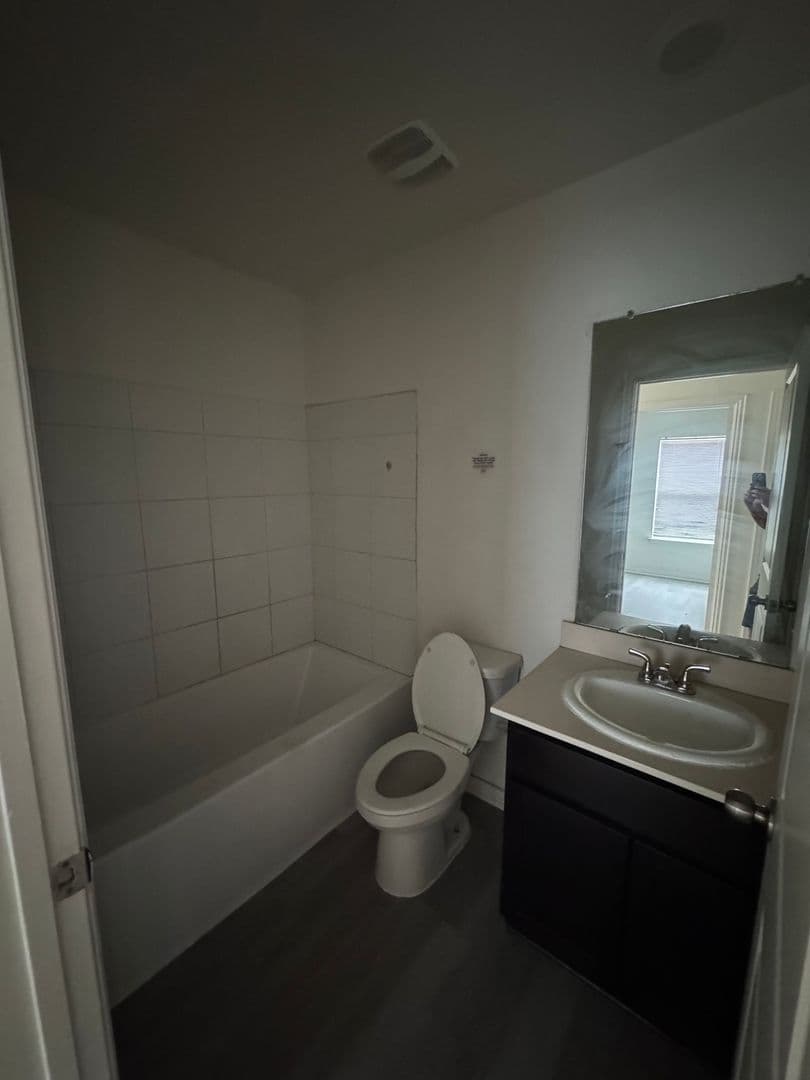 Waco House: 1413 N 7th Unit B