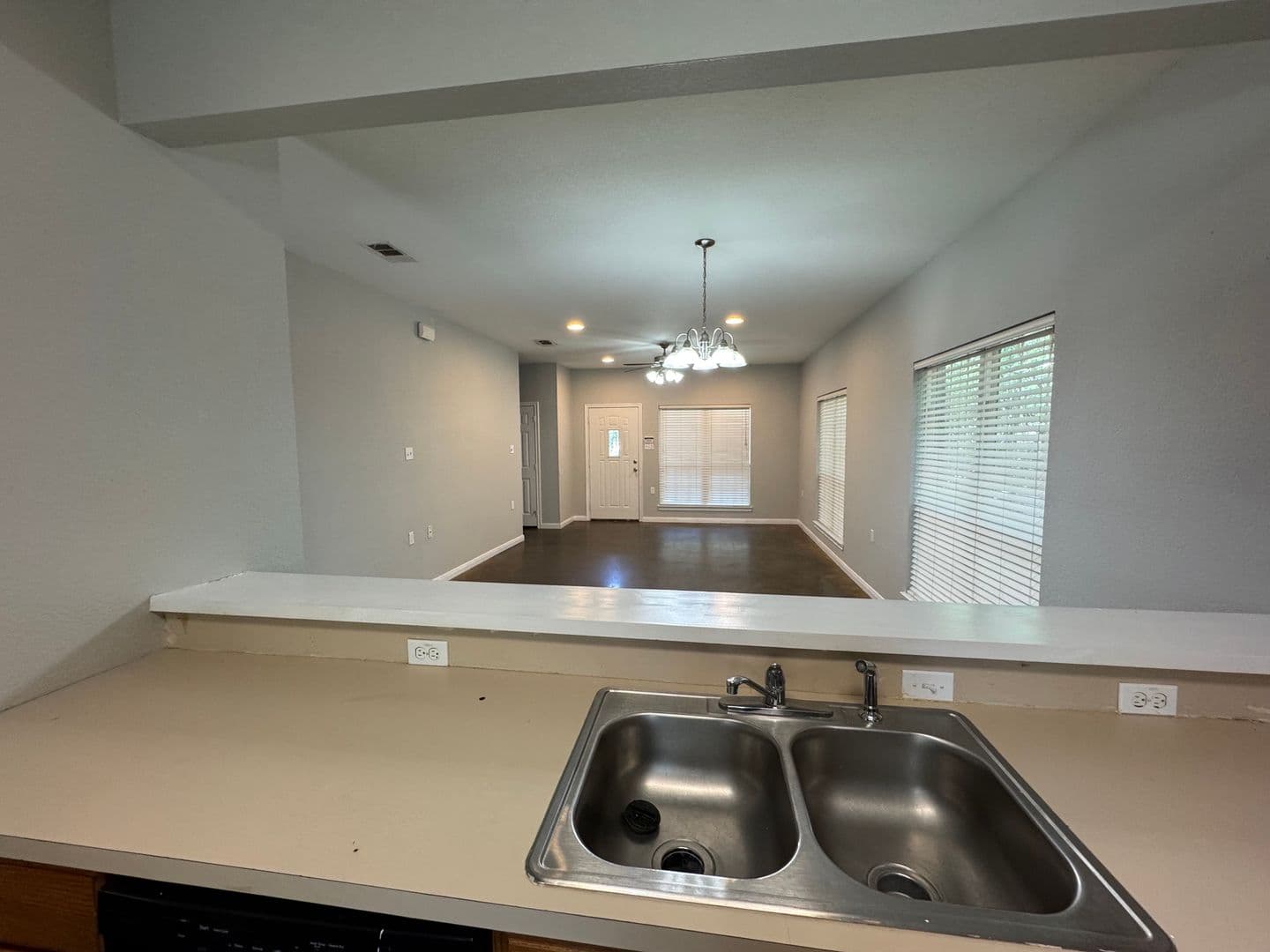 Waco House: 910 N 12th