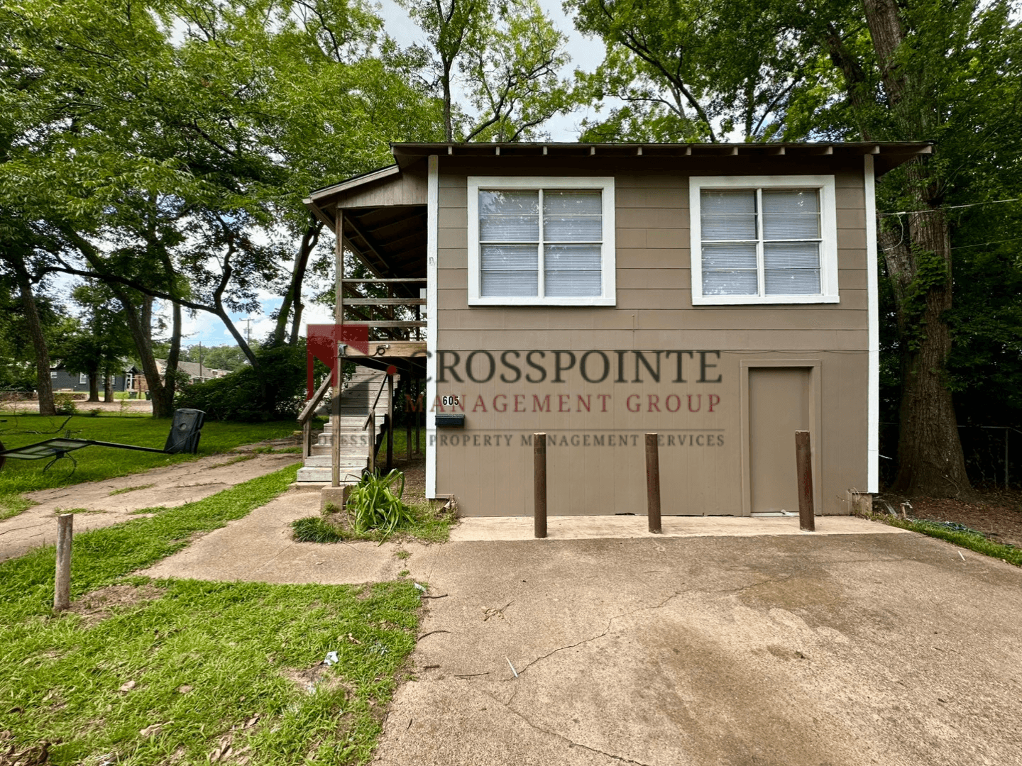 Tyler Apartment: Augusta/Mockingbird
