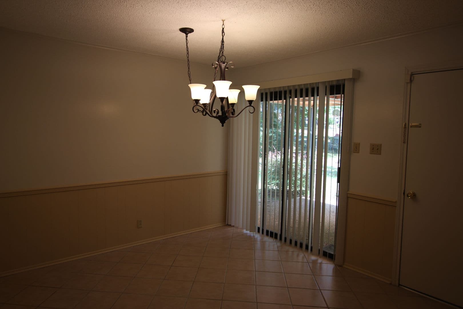 Tyler House: 1536 Crockett Dr