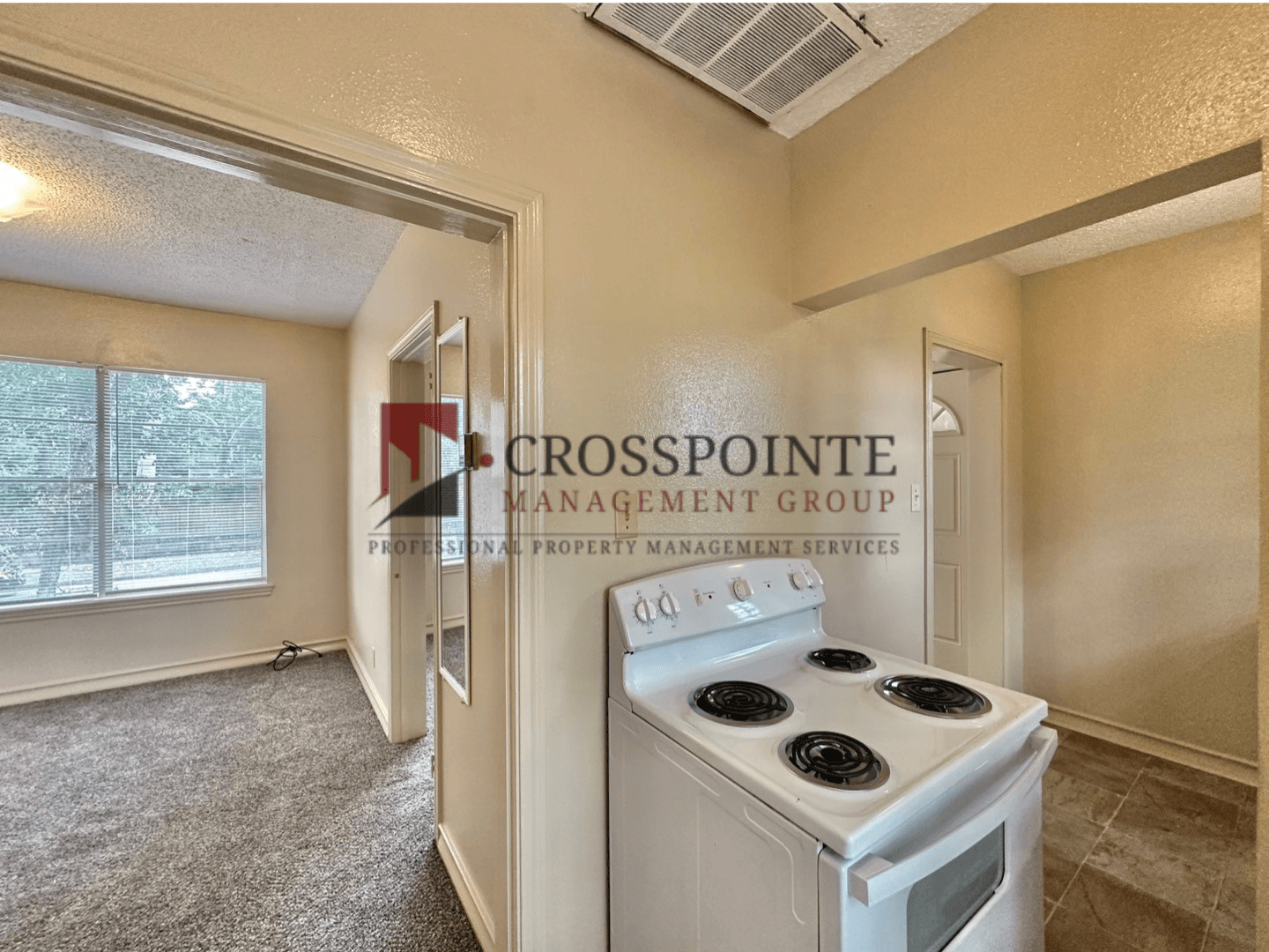 Tyler Apartment: Augusta/Mockingbird
