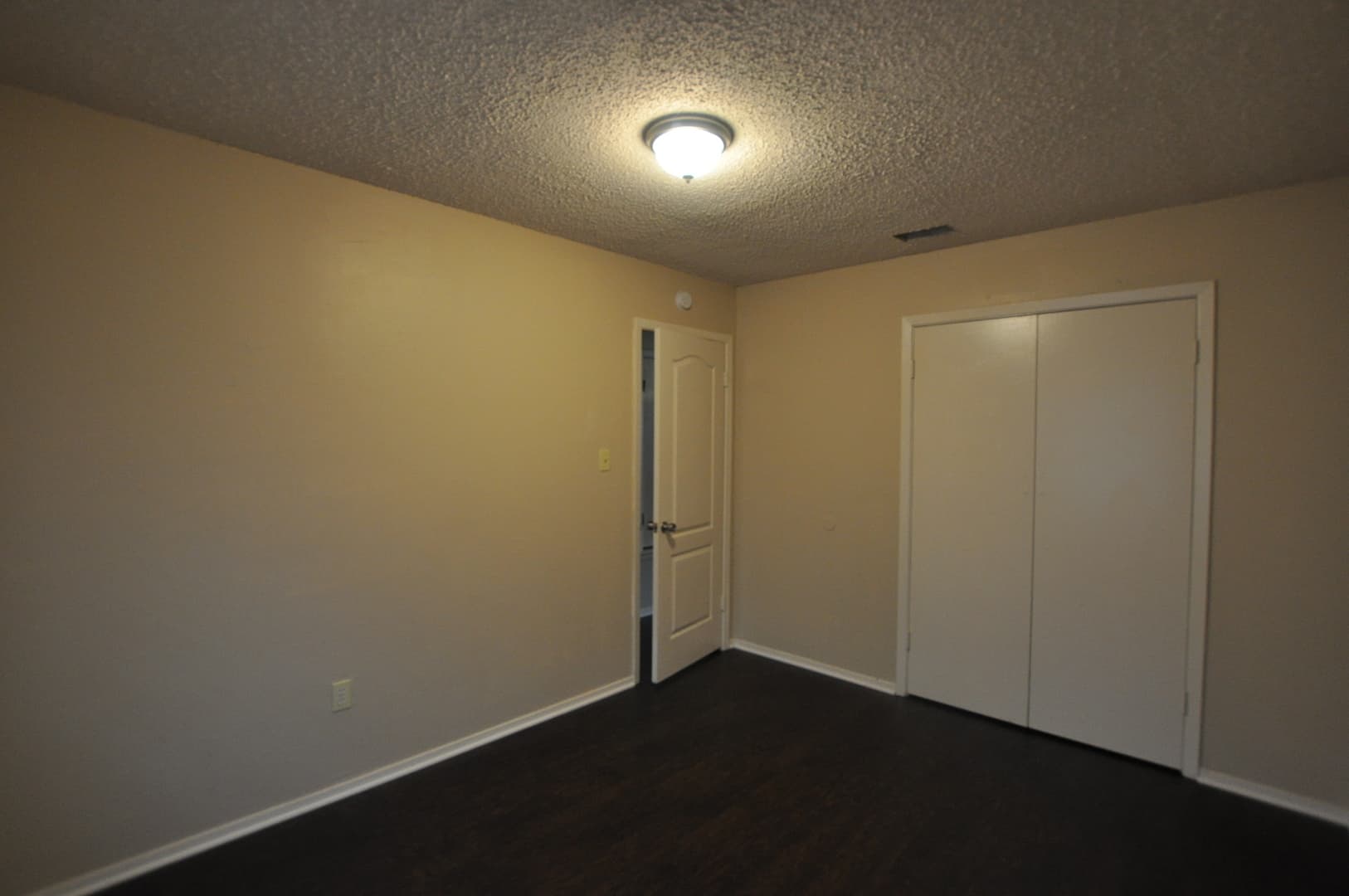 Brownsboro Apartment: 11101 Ingram St.