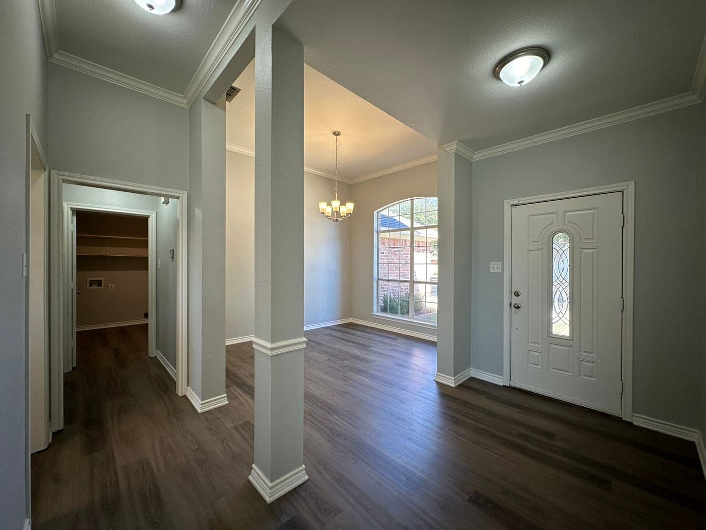 Whitehouse House: 418 Amanda Ct