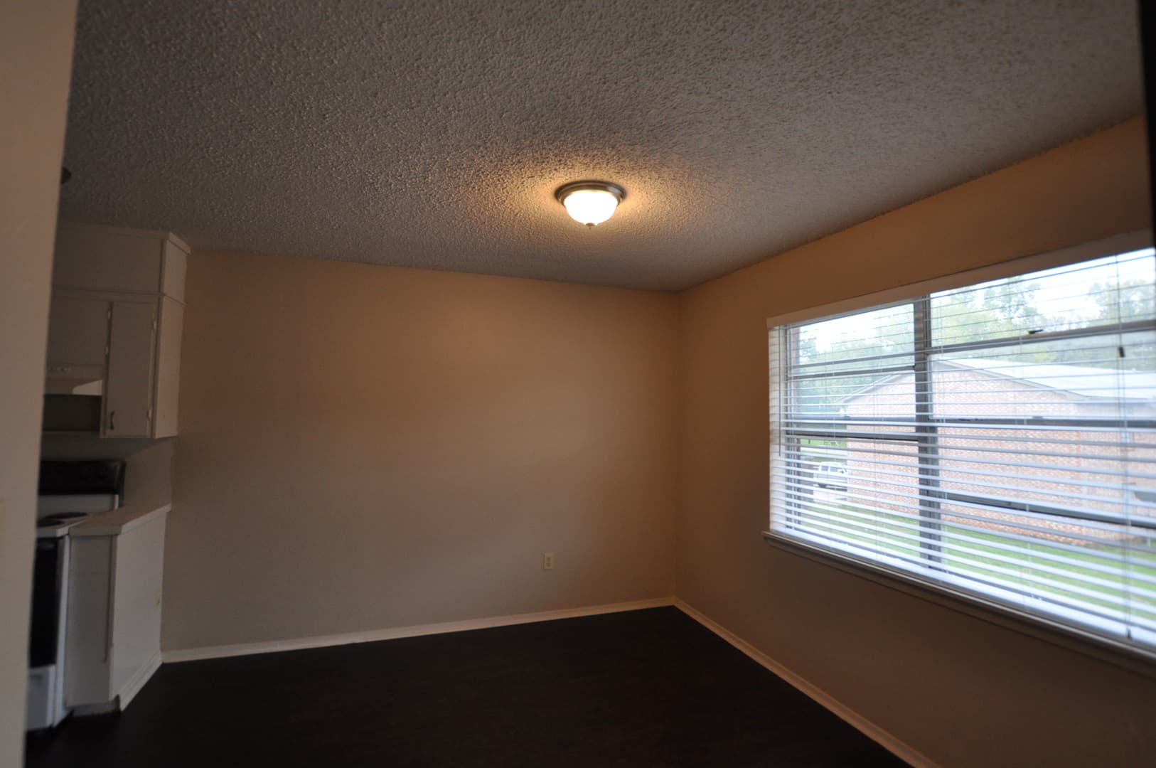 Brownsboro Apartment: 11101 Ingram St.