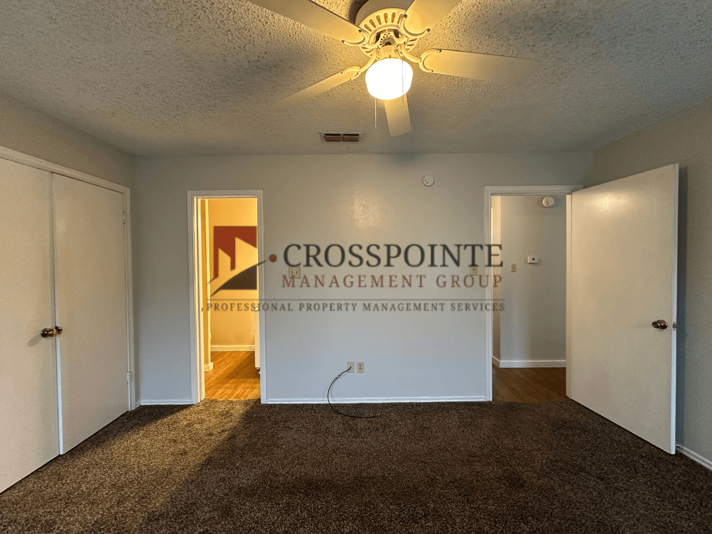 Whitehouse Apartment: 201 Barbara St