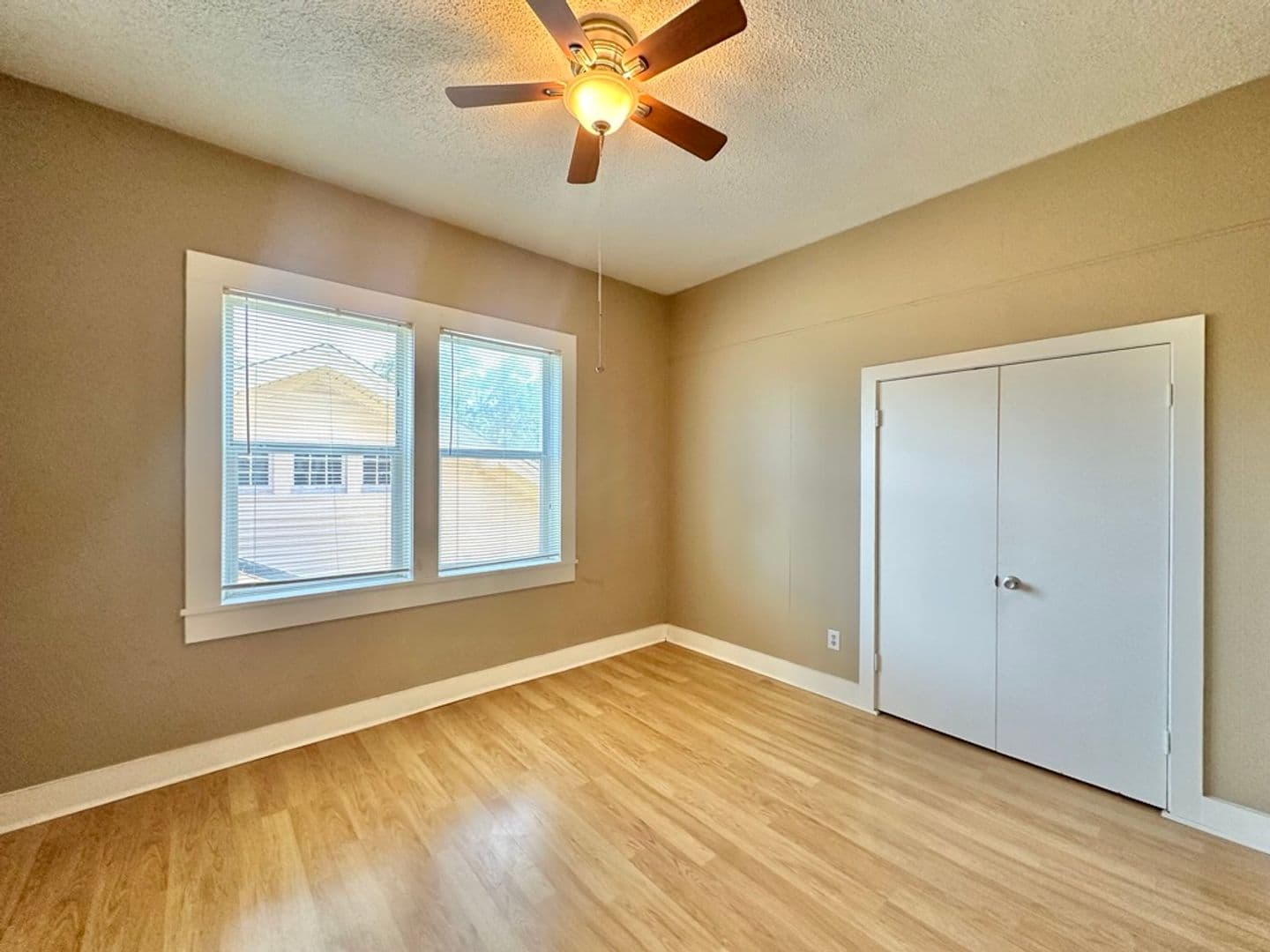 Tyler Apartment: 117 W Phillips St