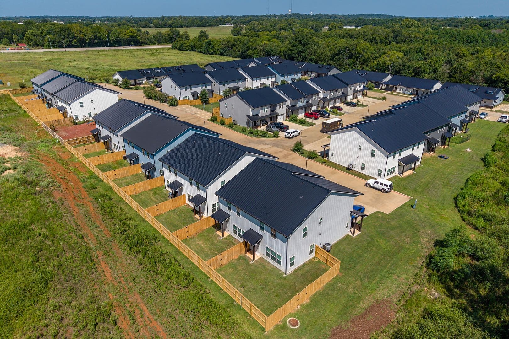 Bullard Townhome: 625 Papillon Rd